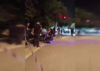 Kaldırımda yürürken silahlı saldırıda yaralandı