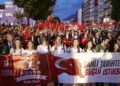 Bursa’da 30 Ağustos Zafer Bayramı kutlamaları Elif Buse Doğan konseriyle sona erdi