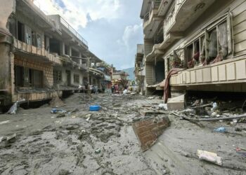 Nepal'deki selde hayatını kaybedenlerin sayısı 794'e yükseldi