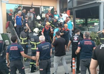 Batman'da 3 kişinin öldüğü yangınla ilgili 3 gözaltı