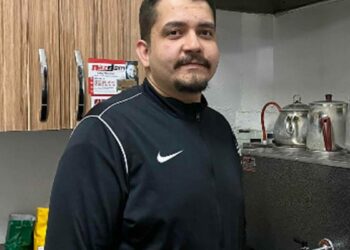 Oğlunun ölüm haberini alınca, kalp krizi geçirip hayatını kaybetti