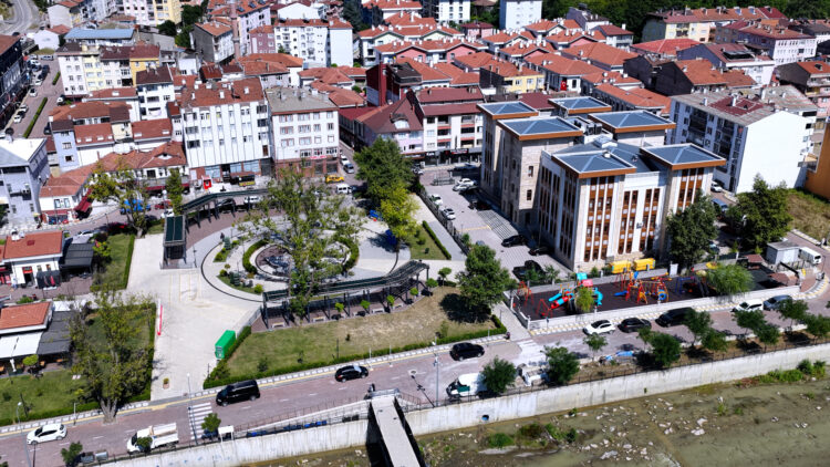 Bakan Kurum'dan Bozkurt'taki sel felaketinin 5'inci yıl dönümüne ilişkin paylaşım