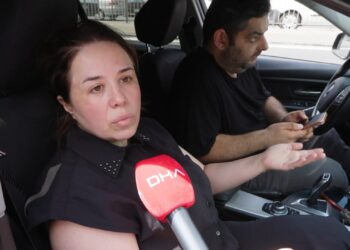Eyüpsultan'da otomobil taksiye çarptı; kaza sonrası tartışma çıktı