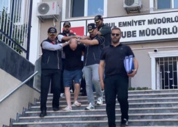 İstanbul'da 'banka güvenlik koordinatörüyüm' diyerek 22 milyon lira dolandıran şüpheliler yakalandı
