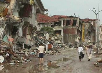 17 Ağustos depreminde bölgede görev yapan itfaiyeciler o günleri anlattı