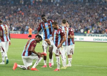 Bordo-mavililere zorlu kura: Trabzonspor’un Konferans Ligi’ndeki rakipleri açıklandı