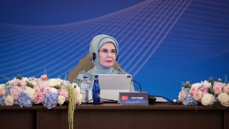 Emine Erdoğan'dan 'Mevlit Kandili' mesajı yayınladı: Tüm İslam aleminin kandilini kutladı