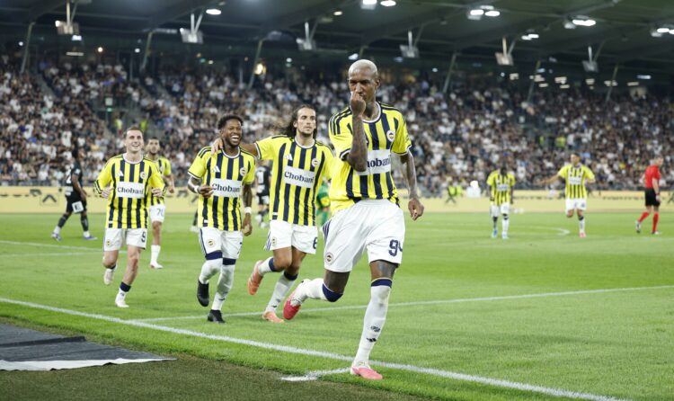 Fenerbahçe’den Avrupa’da gövde gösterisi! Sturm Graz’ı devirdi, play-off biletini kaptı
