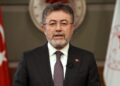 Fransa'daki yangın görevini tamamlayan Türk uçakları yurda döndü! Bakan Yumaklı'dan pilotlara teşekkür