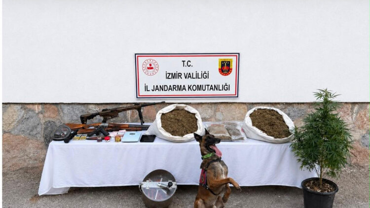 İzmir'de uyuşturucu operasyonu: 7 gözaltı