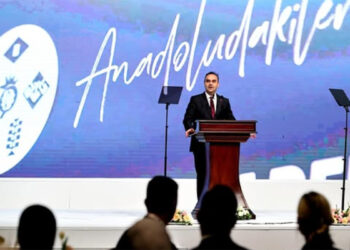 Bakan Kacır ekonomik büyümeye vurgu yaptı: "Sanayi katma değerimizi yükseltmek için çalışmayı sürdüreceğiz"