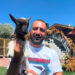 2 cüce keçiyle kurduğu çiftlikte 90 başlık sürüye ulaştı