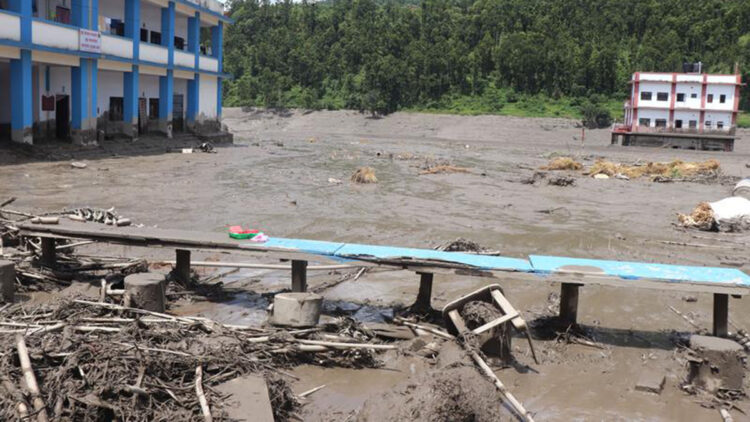 Nepal'deki korkunç felakette bilanço ağırlaşıyor: Hayatını kaybedenlerin sayısı 691’e yükseldi