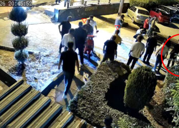 Eşini öldürdükten sonra çocuğunu alıp kaçan şüpheli adliyede
