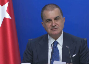 Cumhurbaşkanımızın siyasi konumunu Franco diktatörlüğü ile benzeştirmek akıl ve izan yoksunluğudur