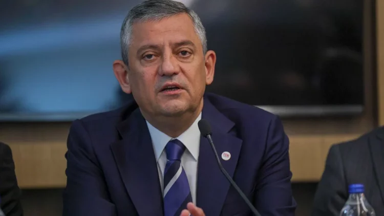 Girne’deki feribot faciasının ardından Özgür Özel harekete geçti! KKTC’ye heyet gönderdi