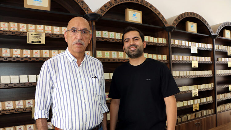 Sabunculuk mesleği, dededen toruna 124 yıldır sürüyor