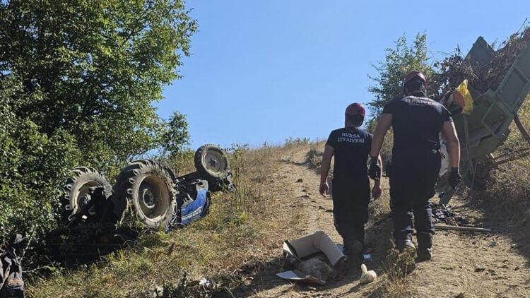 Çocuk sürücünün kullandığı traktör şarampole devrildi: 15 yaşında hayatını kaybetti