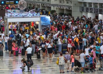 Antalya'da her 4 turistten 1'i Rus