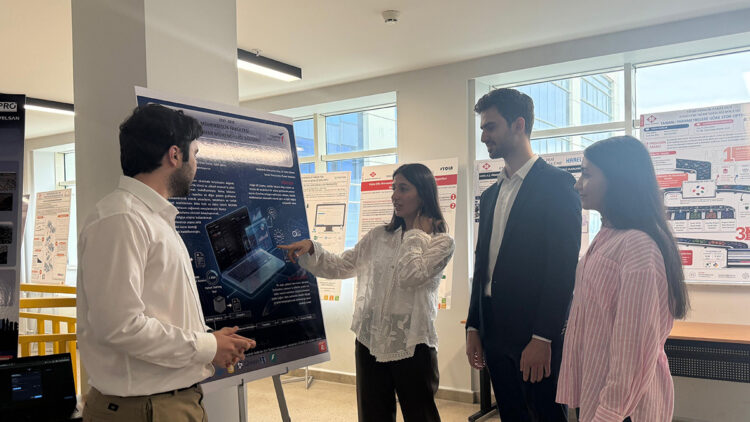 Üniversite öğrencilerinden büyük başarı: Yapay zekâ destekli patent yazım programı geliştirdiler