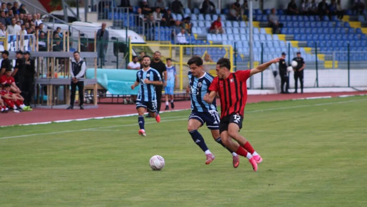 Uşakspor, Zafer Kupası'ndan mağlup ayrıldı