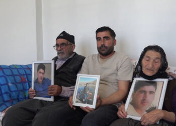 9 yıl önce otomobilinde ölü bulunan Onur’un annesi: "Oğlumun katilleri ortaya çıkarılsın"