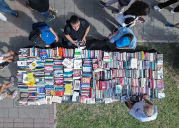 İzmirliler İZKİTAP’a büyük ilgi gösterdi