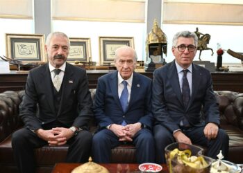 Devlet Bahçeli Sarallar ve Şahinler ailelerini bir araya getirdi