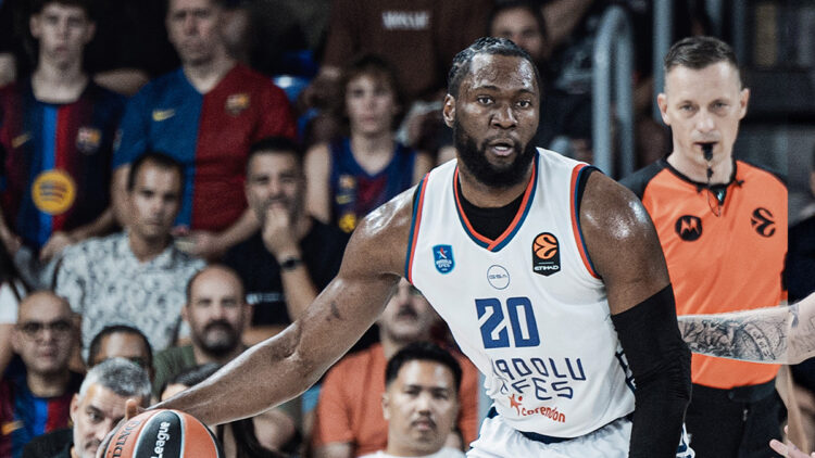 Anadolu Efes, EuroLeague’e Barcelona mağlubiyetiyle başladı: 89-82