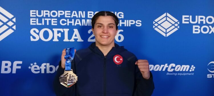 Busenaz Sürmeneli Avrupa şampiyonu oldu: Üst üste ikinci altın madalya