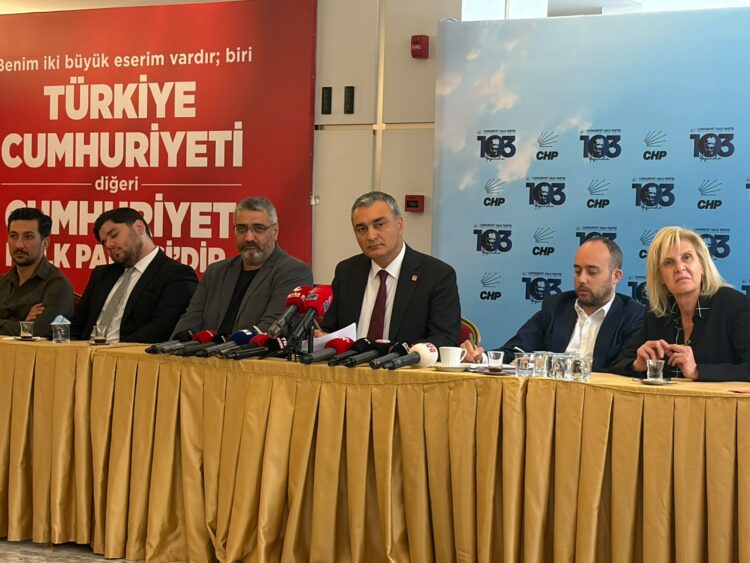 Müslim Sarı’dan belediye başkanlarına sert mesaj: “Hiç kimse CHP’den üstün değil”