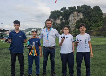 Bakanlık destekli proje ile FPV dron pilotları yetiştiriliyor: "Geleceğimizi inşa ediyorlar"