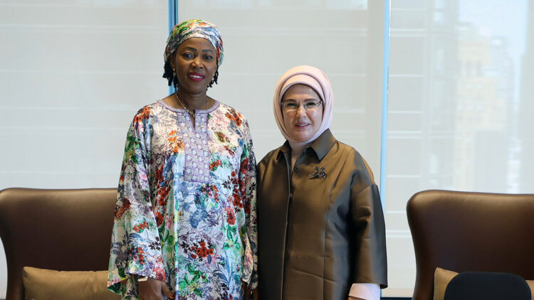 Emine Erdoğan, Sierra Leone Devlet Başkanı’nın eşi Fatima Maada Bio ile görüştü