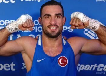 Türk boksunda bir ilk: Emrah Yaşar ağır sıklette Avrupa şampiyonu oldu