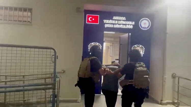 FETÖ’nün ‘aday havuzu’ deşifre edildi: 60 şüpheli gözaltında