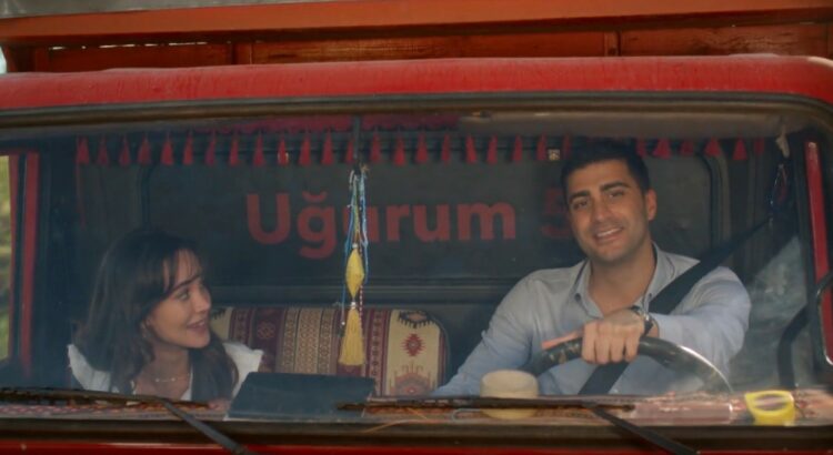 Haysiyet’ten ‘Selvi Boylum Al Yazmalım’a nostaljik gönderme: Kırmızı kamyon sahnesi dikkat çekti