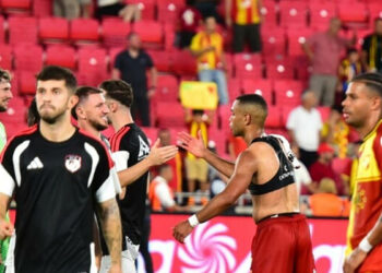 İzmir futbolunda alarm: 7 takımın 5'i galibiyetle tanışamadı