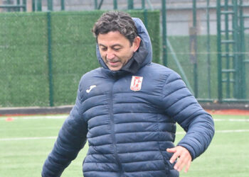 Karşıyaka'da rota Zafer Uysal