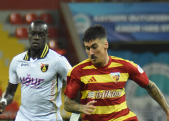 Kayserispor’dan İstanbulspor’a gol yağmuru: Zirveye oturdu!