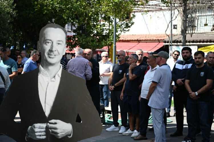 Kolombiya’da uçak kazasında ölen iş insanı için gıyabi cenaze namazı kılındı