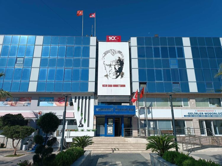 Menderes Belediyesi soruşturmasında ikinci dalga: 7 şüpheli tutuklandı