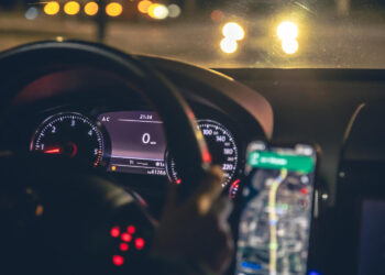 Motor arıza lambası neden yanar? Bu işaretleri görüyorsanız aracı kullanmayı sürdürmeyin