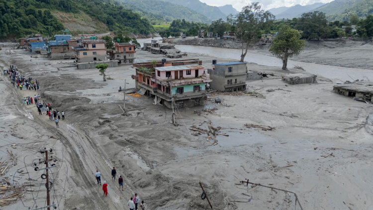 Nepal'deki selde can kaybı 1050'ye yükseldi