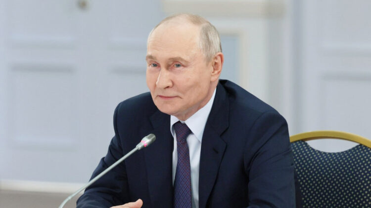 Rusya Devlet Başkanı Putin orduyu büyütme kararı aldı