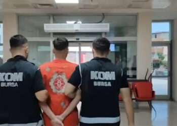 Sanal medyada silahlı eylem için eleman temini paylaşımı yapan 10 şüpheliye gözaltı