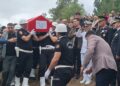 Görev başında şehit olan polis Batuhan Sarıyalçınkaya son yolculuğuna uğurlandı