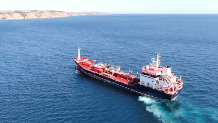 Silivri'de battığı değerlendirilen gemideki personelin isimleri belli oldu