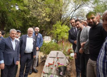 Tuncel Kurtiz ölümünün 13’üncü yılında mezarı başında anıldı