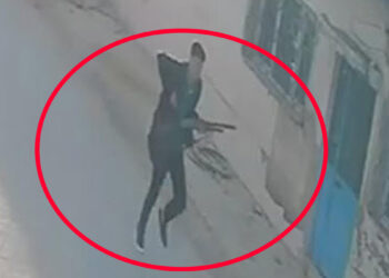 Turgutlu’daki okul saldırısında şüpheli kamerada: Elinde av tüfeğiyle kaçtı