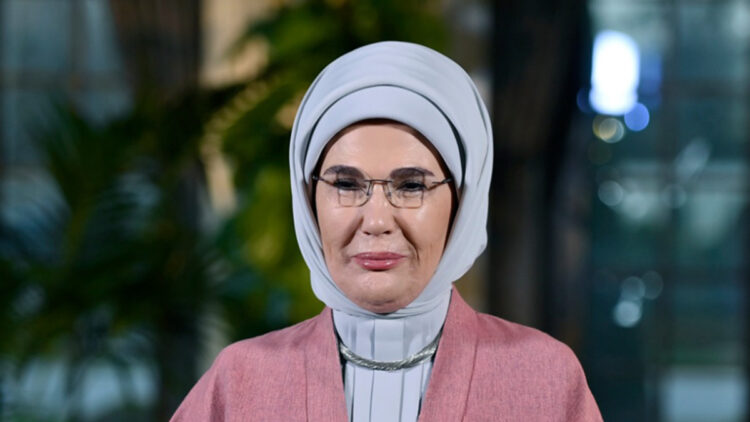 Emine Erdoğan'dan 'Dünya Okuma Yazma Günü' paylaşımı